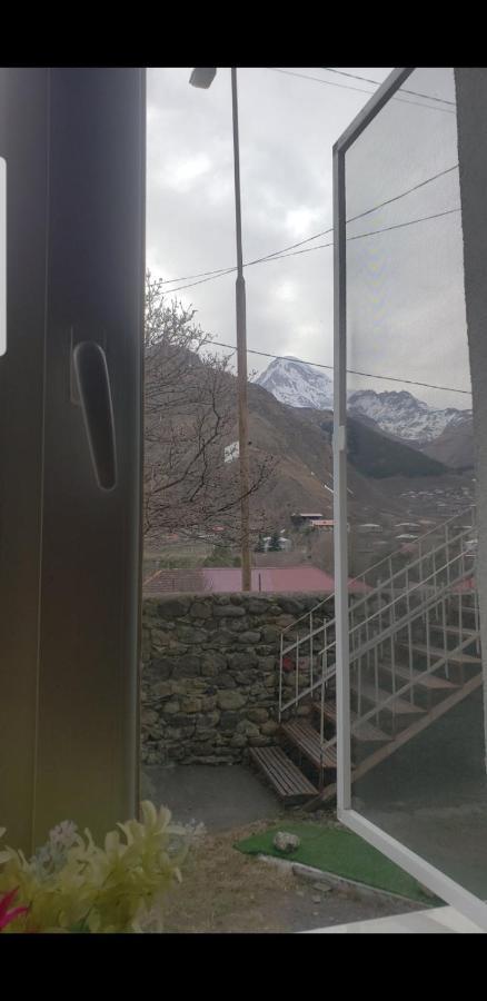Guest House Dodo Kazbegi Extérieur photo